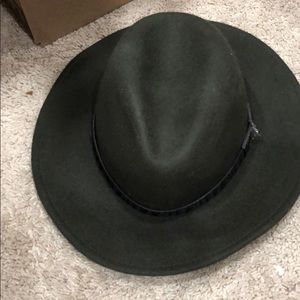 Brand new 100%wool olive green hat inc brand